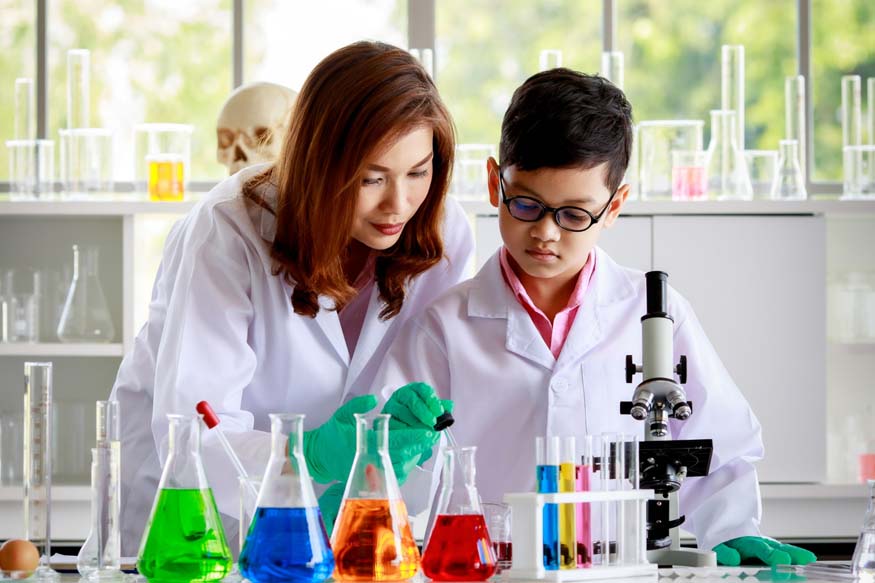 science-lab-importance-parents-guide-choosing-schools